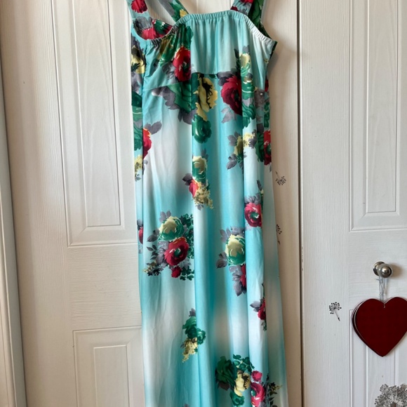 qed london medium floral maxi dress - Picture 5 of 10
